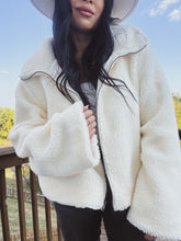 Load image into Gallery viewer, AUTUMN AURA SHERPA JACKET