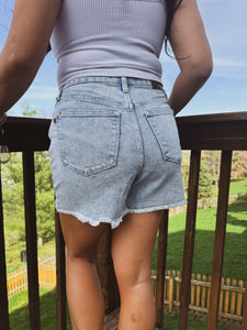 ARIANA MINERAL WASH CUT OFF SHORTS