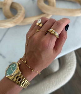 CHANSUTTPEARLS KYLAN HAND CHAIN