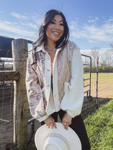 Load image into Gallery viewer, OPEN RANGE MIXED MEDIA SHACKET