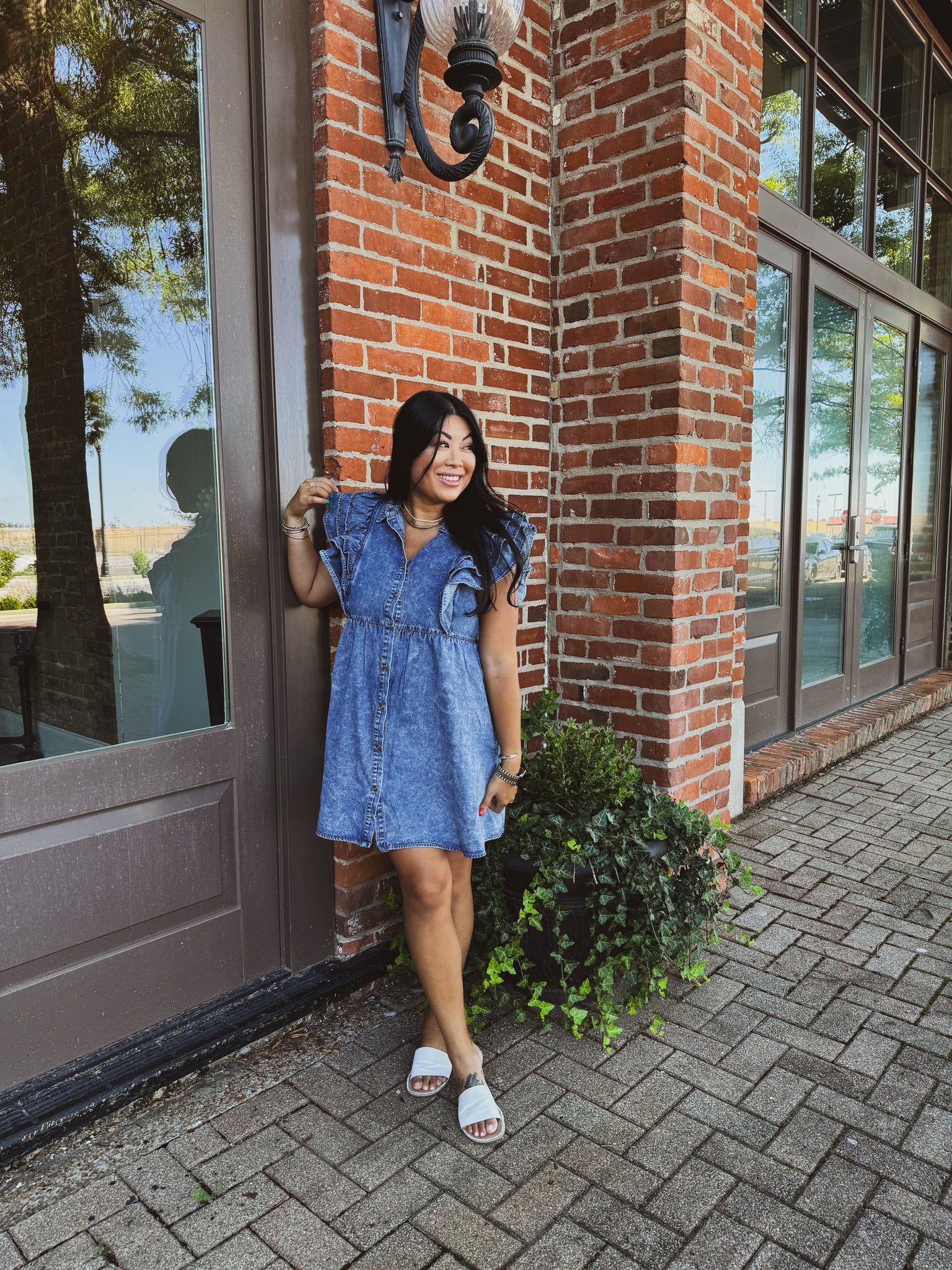 SANDY COAST DENIM DRESS Elleigh & Claire Boutique SANDY COAST DENIM DRESS Elleigh & Claire Boutique