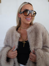 Load image into Gallery viewer, CHANSUTTPEARLS WRAP AROUND CROSS NECKLACE