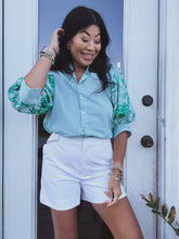 Load image into Gallery viewer, IVY GARDEN PUFF SLEEVE BUTTON DOWN