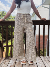 Load image into Gallery viewer, ELISE MINERAL WASH CARGO PANTS