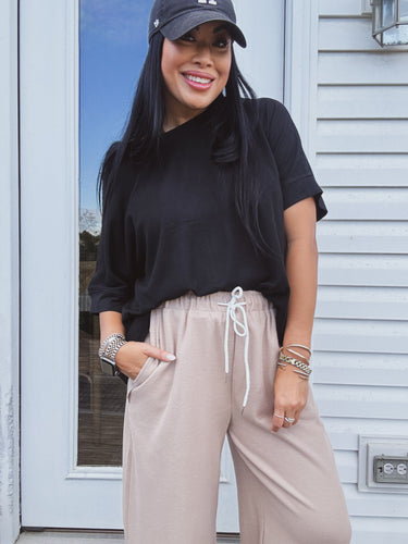 EFFORTLESSLY COOL BOXY TEE