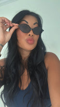 Load image into Gallery viewer, JESS OVAL SUNGLASSES
