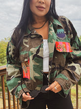 Load image into Gallery viewer, CAMO AND TIGER CROPPED JACKET