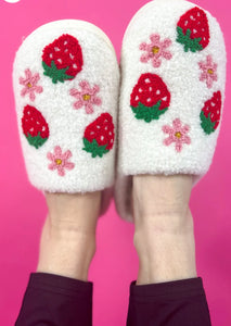 DOORBUSTER: COZY SLIPPERS