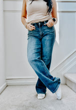 Load image into Gallery viewer, EMERSON WIDE LEG JEANS