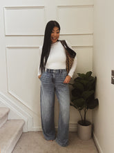 Load image into Gallery viewer, TARYN FEATHERWEIGHT WIDE LEG JEANS
