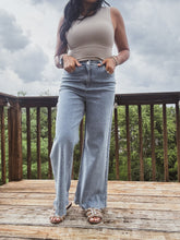 Load image into Gallery viewer, RACHEL SCALLOPED EYELET JEANS