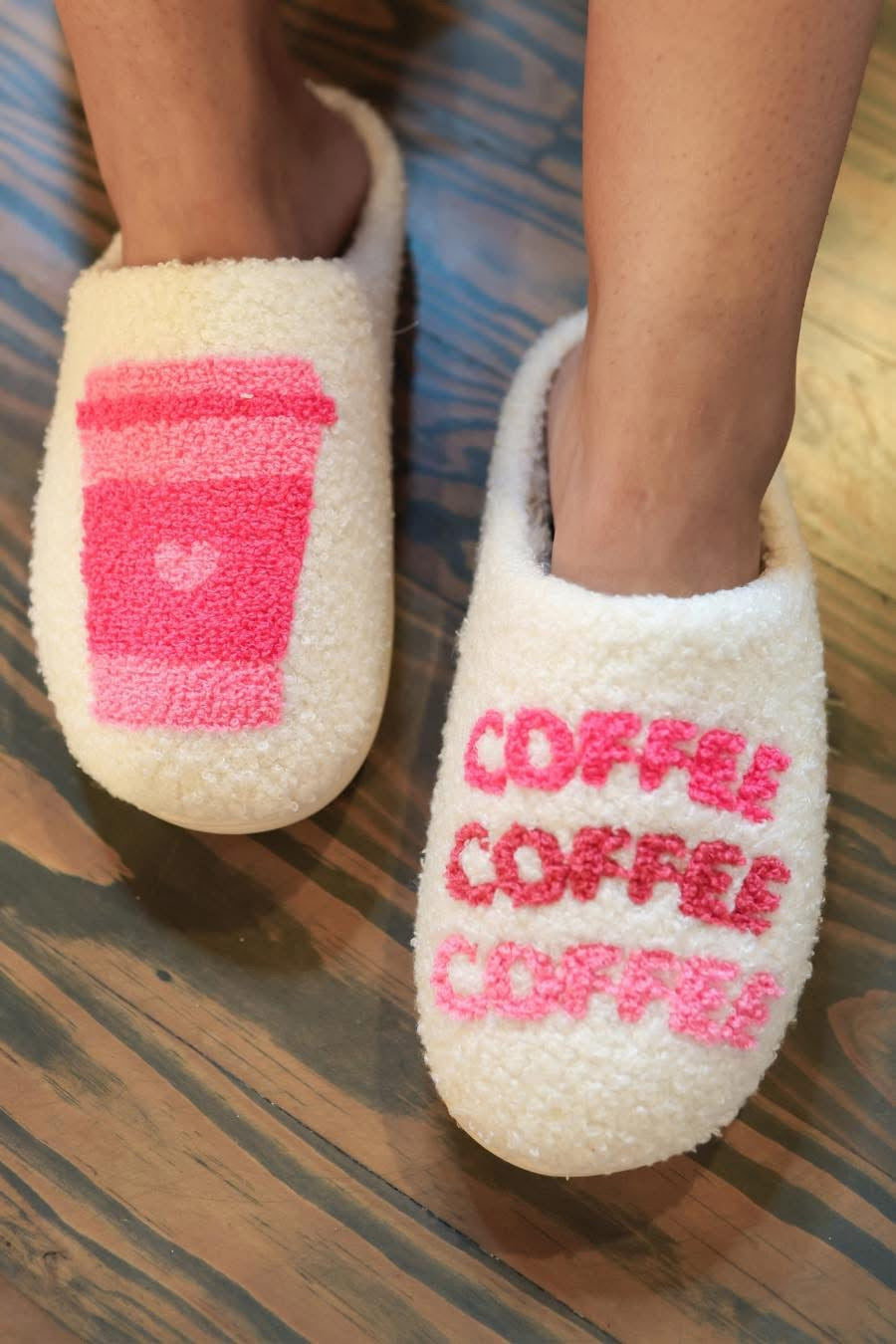 DOORBUSTER: COZY SLIPPERS