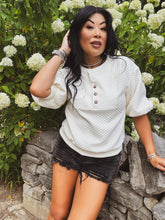 Load image into Gallery viewer, KIND SOUL TEXTURED PULLOVER