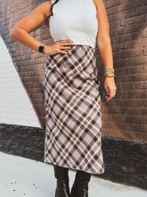 Load image into Gallery viewer, KENTUCKY HERITAGE PLAID MAXI SKIRT