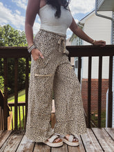 Load image into Gallery viewer, ELISE MINERAL WASH CARGO PANTS