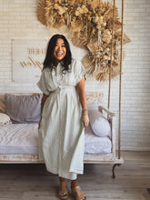 Load image into Gallery viewer, SPRING MEET STRIPED MIDI DRESS