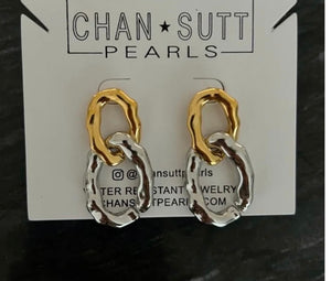 CHANSUTTPEARLS GOLD AND SILVER CHAIN EARRINGS
