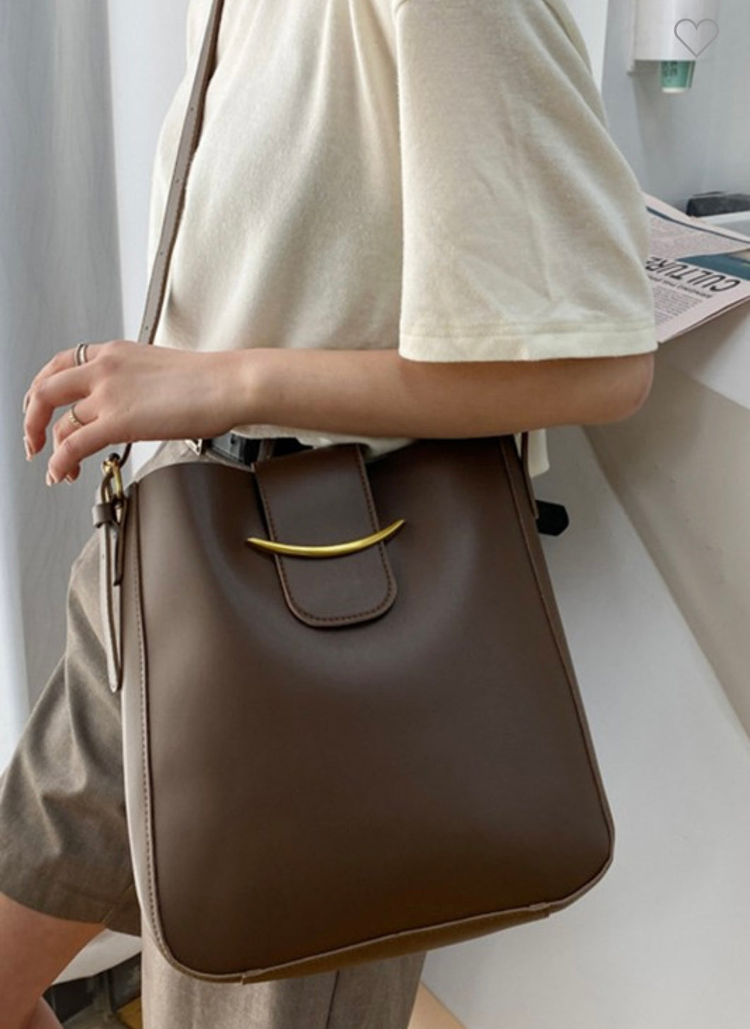 VEGAN LEATHER CROSSBODY SHOULDER BAG