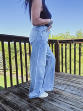 Load image into Gallery viewer, LAINEY FEATHERWEIGHT DRAWCORD PALAZZO JEANS