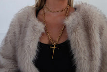Load image into Gallery viewer, CHANSUTTPEARLS WRAP AROUND CROSS NECKLACE