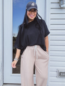 EFFORTLESSLY COOL BOXY TEE