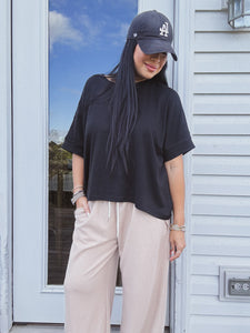 EFFORTLESSLY COOL BOXY TEE