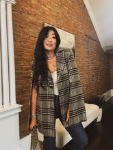 Load image into Gallery viewer, LAFAYETTE PLAID HYBRID CAPE