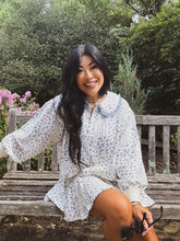 Load image into Gallery viewer, BLUEBELLE DITSY FLORAL PULLOVER