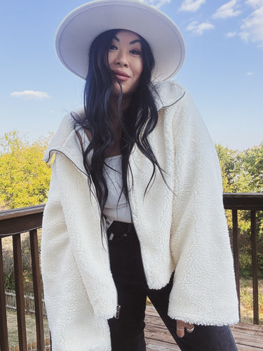 AUTUMN AURA SHERPA JACKET