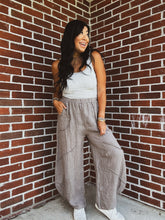 Load image into Gallery viewer, SUMMER BREEZE LINEN BARREL PANTS