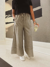 Load image into Gallery viewer, CARSON MINERAL WASH CROPPED PANTS