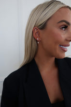 Load image into Gallery viewer, CHANSUTTPEARLS OLIVIA EARRINGS