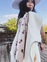 Load image into Gallery viewer, AUTUMN AURA SHERPA JACKET