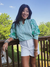 Load image into Gallery viewer, IVY GARDEN PUFF SLEEVE BUTTON DOWN