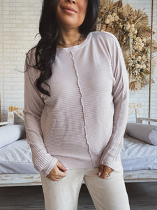 SOFT AND SUBTLE SWEATER