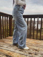 Load image into Gallery viewer, TARYN FEATHERWEIGHT WIDE LEG JEANS