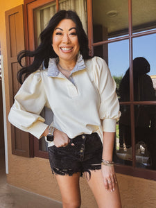 PRETTY AND PREPPY RUFFLED COLLAR TOP