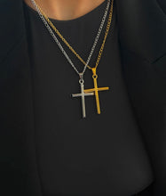 Load image into Gallery viewer, CHANSUTTPEARLS CROSS NECKLACE