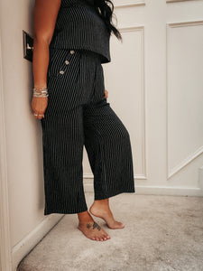CLASSIC AND KEEN PINSTRIPED WIDE LEG ANKLE PANTS