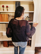 Load image into Gallery viewer, VERSONA LACE BLOUSE