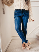 Load image into Gallery viewer, JADA FRONT SEAM SLIT SKINNIES