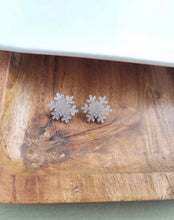 Load image into Gallery viewer, MINI SNOWFLAKE EARRINGS