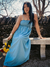 Load image into Gallery viewer, SPLENDID DAY CHAMBRAY MIDI DRESS