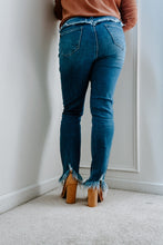 Load image into Gallery viewer, DANNI SLIM FIT JEANS