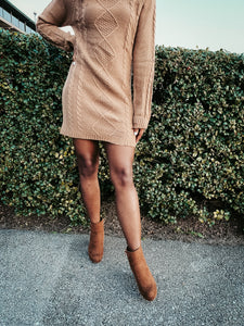 PICTURE PERFECT SWEATER DRESS