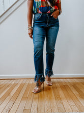 Load image into Gallery viewer, MAPLE FRAYED HEM JEANS