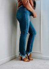 Load image into Gallery viewer, DANNI SLIM FIT JEANS