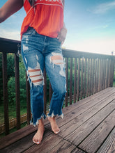 Load image into Gallery viewer, JACEY DISTRESSED ANKLE FLARE JEANS